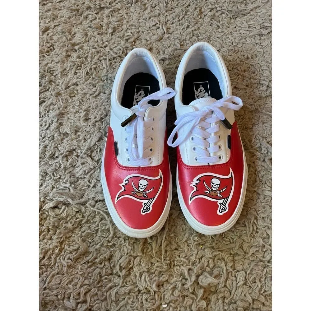 NEW vans custom made buccaneers leather old school‎ sneakers size 9.5 men’s